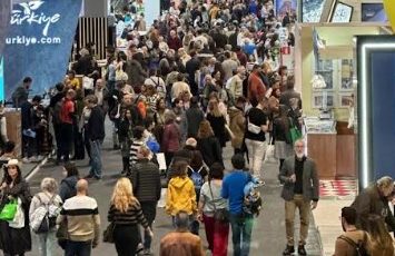 Fitur 2025