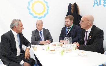 FITUR