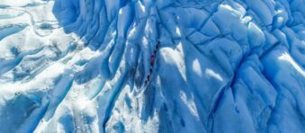 Caminata sobre el imponente Glaciar Perito Moreno