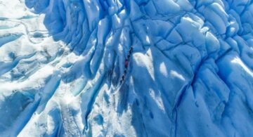Caminata sobre el imponente Glaciar Perito Moreno