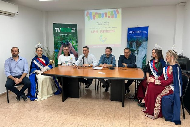 Fiesta Provincial de Colectividades Las Raíces