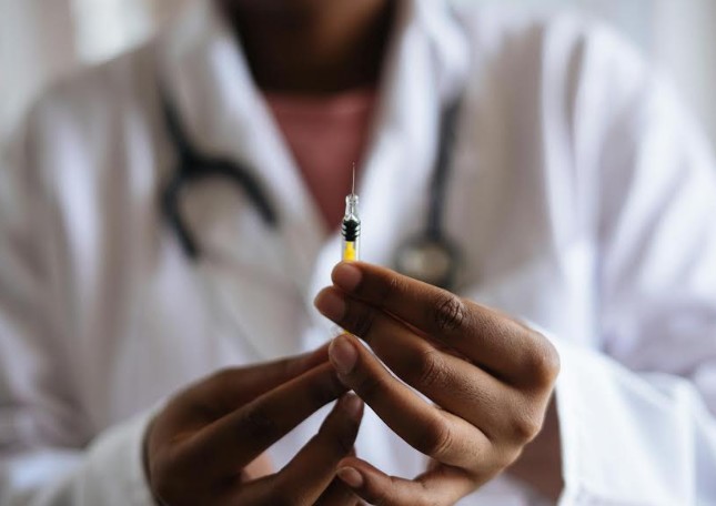 Vacunas OBLIGATORIAS: