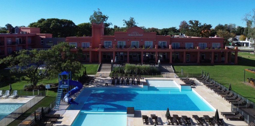 HOWARD JOHNSON CHASCOMÚS